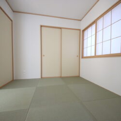 1階4.5帖の和室はLDKと玄関廊下からの2Wayで出入りが可能です。和室